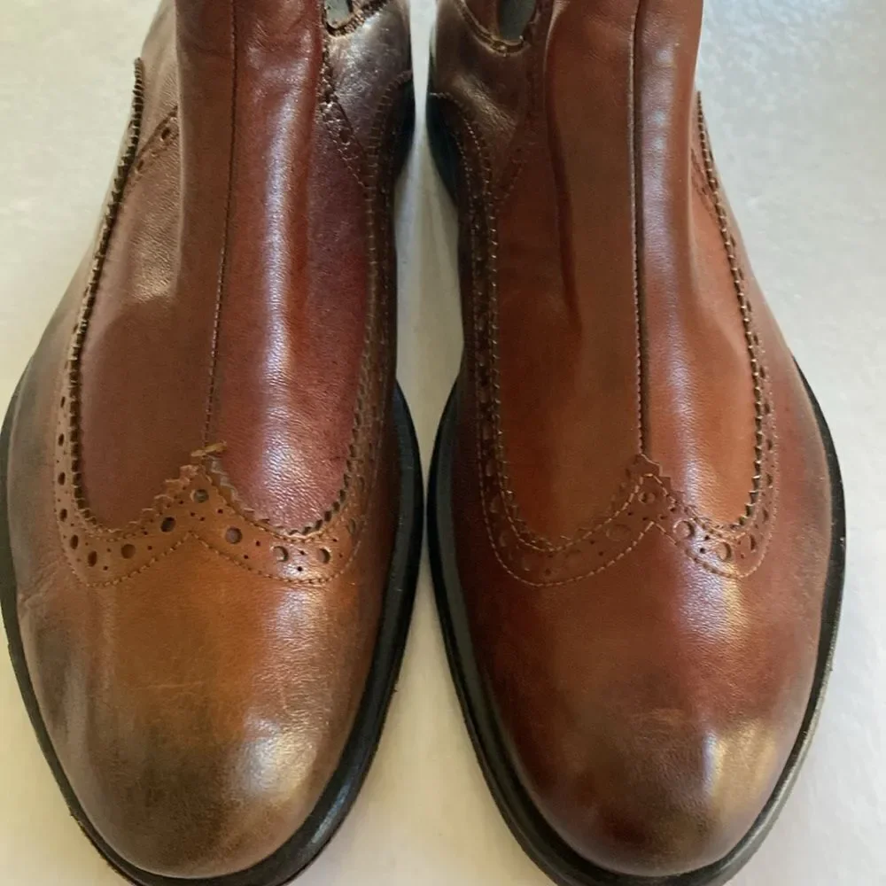 RSVP Collection Men’s Chelsea Wingtip Boots Size 10US. Made in Italy.